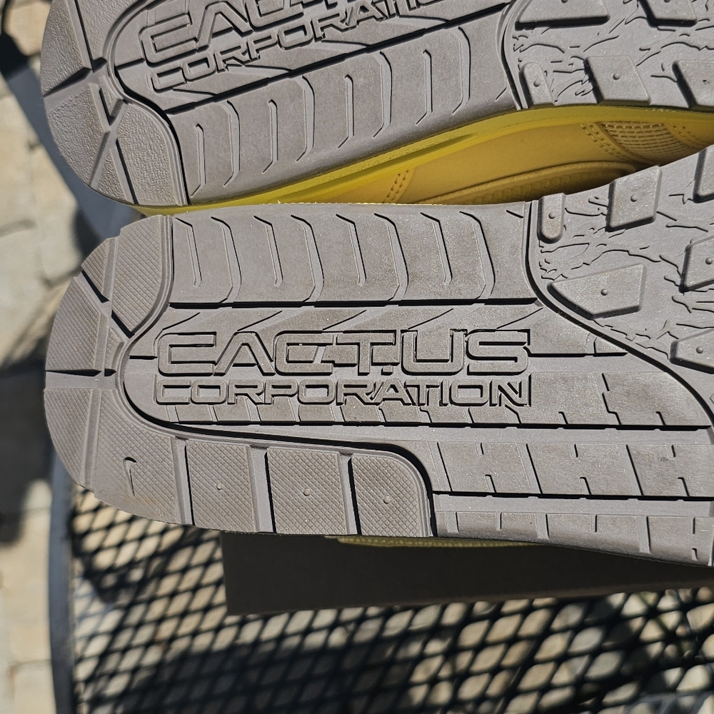 Travis Scott Nike Air Max 1 Cactus Jack Saturn Gold - Picture 8 of 9